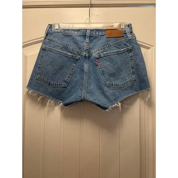 Levi’s Women 501 Original Button Fly High Rise Raw Hem Denim Shorts Size 26 Blue - Picture 4 of 6